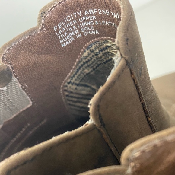 Abeo Women's Size 9 Felicity Brown Leather Side Zip Block Heel Ankle Booties - Picture 5 of 10